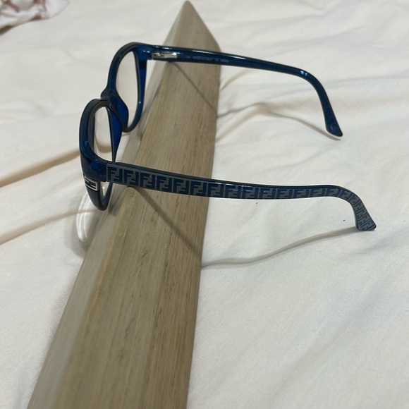 Beautiful  Fendi prescription eye glasses frame - Picture 2 of 6